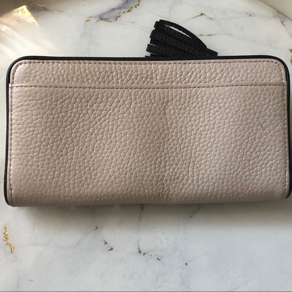 Perfectly Neutral wallet can be paired w/anything - Picture 2 of 5